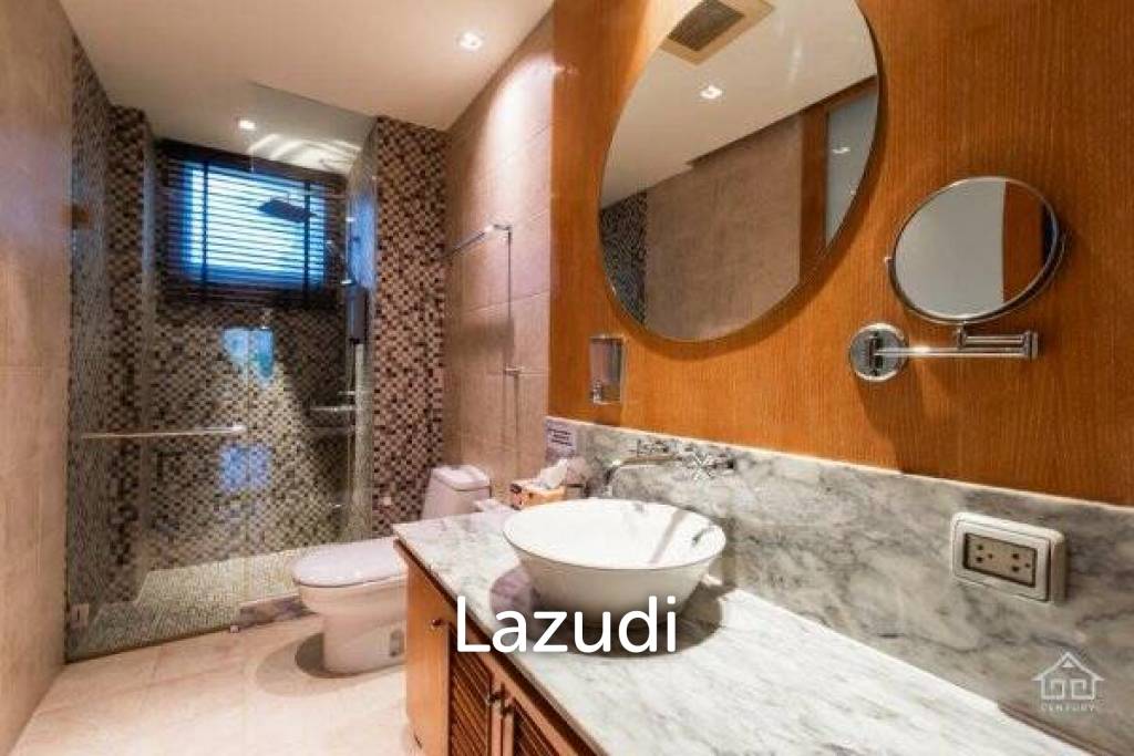 picture BLUE LAGOON : Immaculately presented 2nd floor 2 bed condo overlooking large swimming pool lagoon. - 22/52