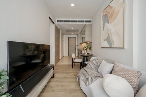 🔥 For Sale !! The Crest Park Residences, 1 bedroom, 1 bathroom, East Facing, high floor 33++ !!🔥Code C20250100028 furnished, Special Deal!!📣📣