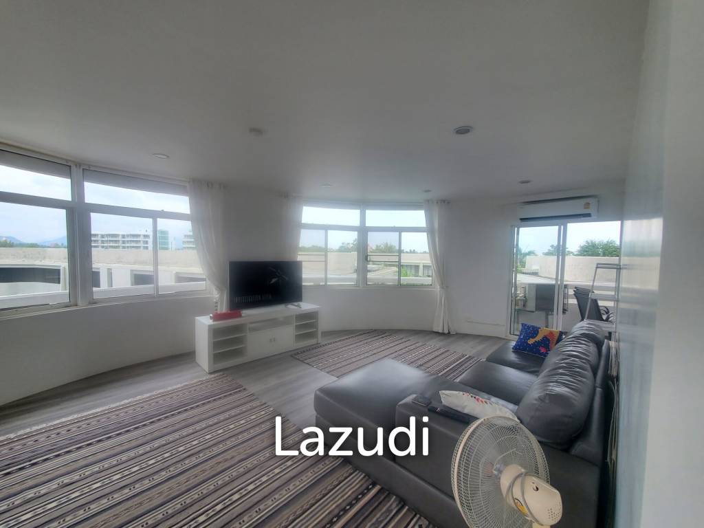 picture Large 1 bed condo - Direct Beach access and Mountain View - 4/16