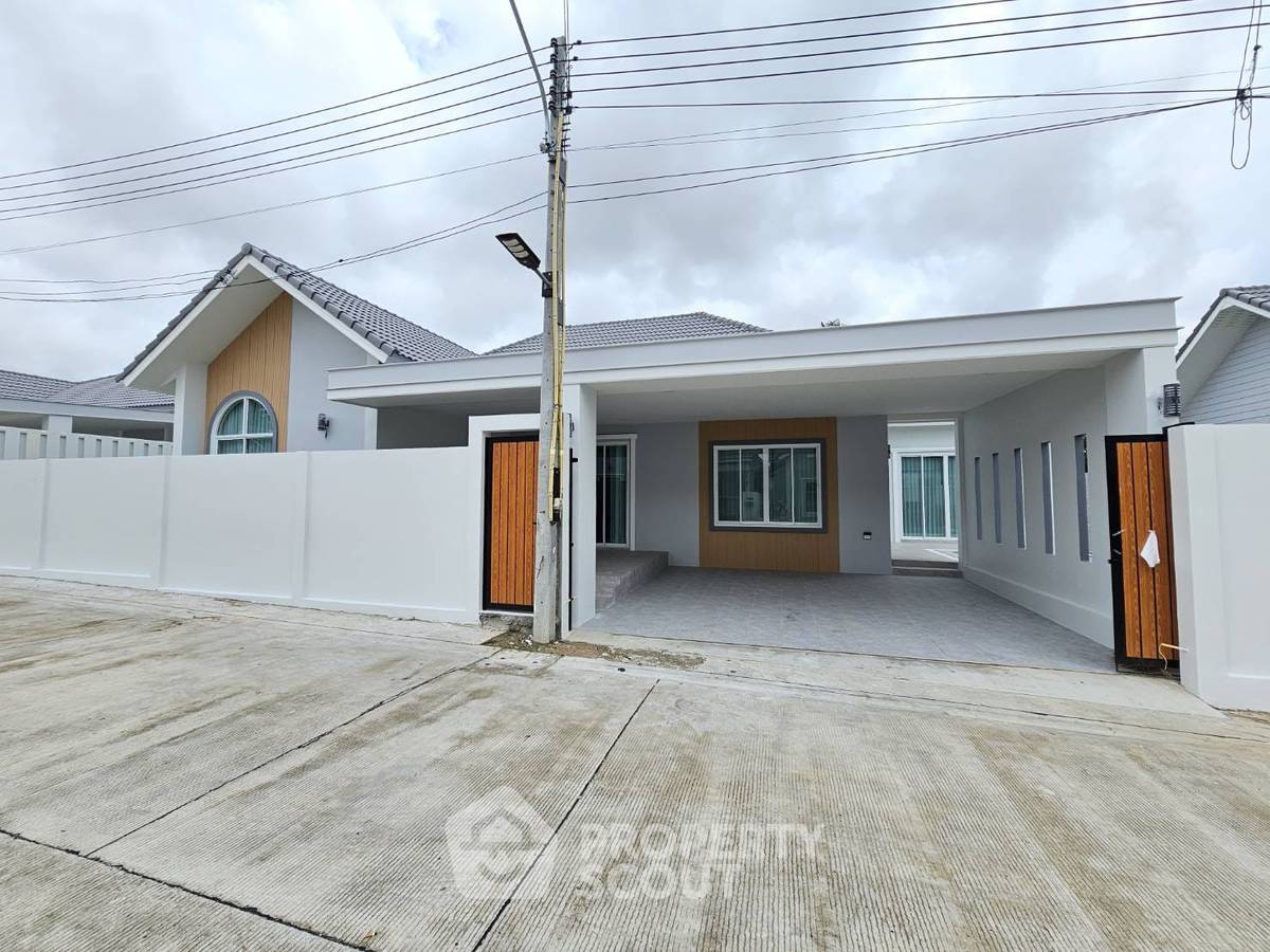 picture Pet-Friendly 3-BR Villa 310 Sqm Near Map Prachan Lake (ID 2738424) - 1/18