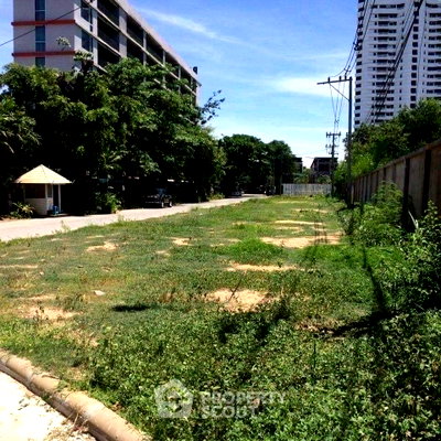 Land for sale Chonburi : Land For Sale 45,000,000 Baht Near Jomtien Beach, Nong Prue (ID 2731435)