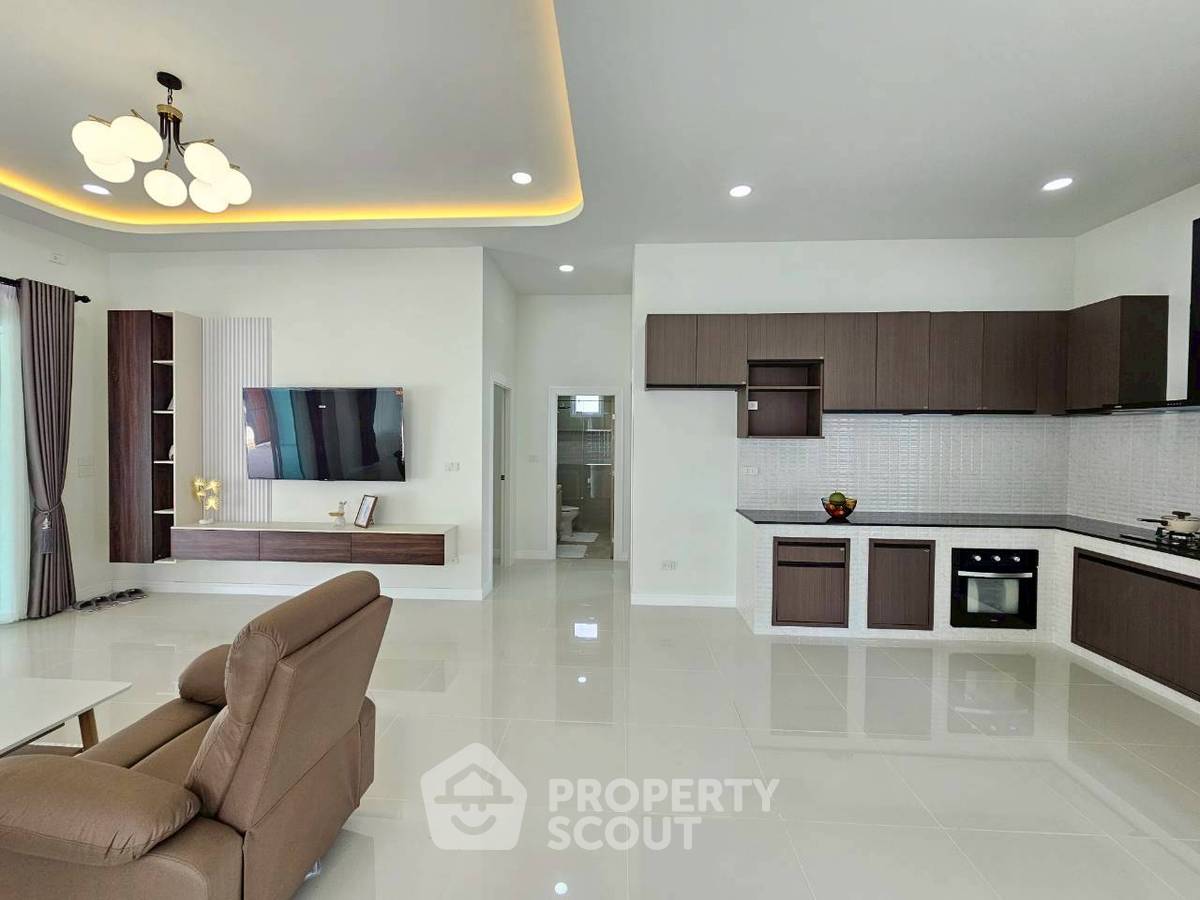 picture Pet-Friendly 3-BR Villa 310 Sqm Near Map Prachan Lake (ID 2738424) - 6/18