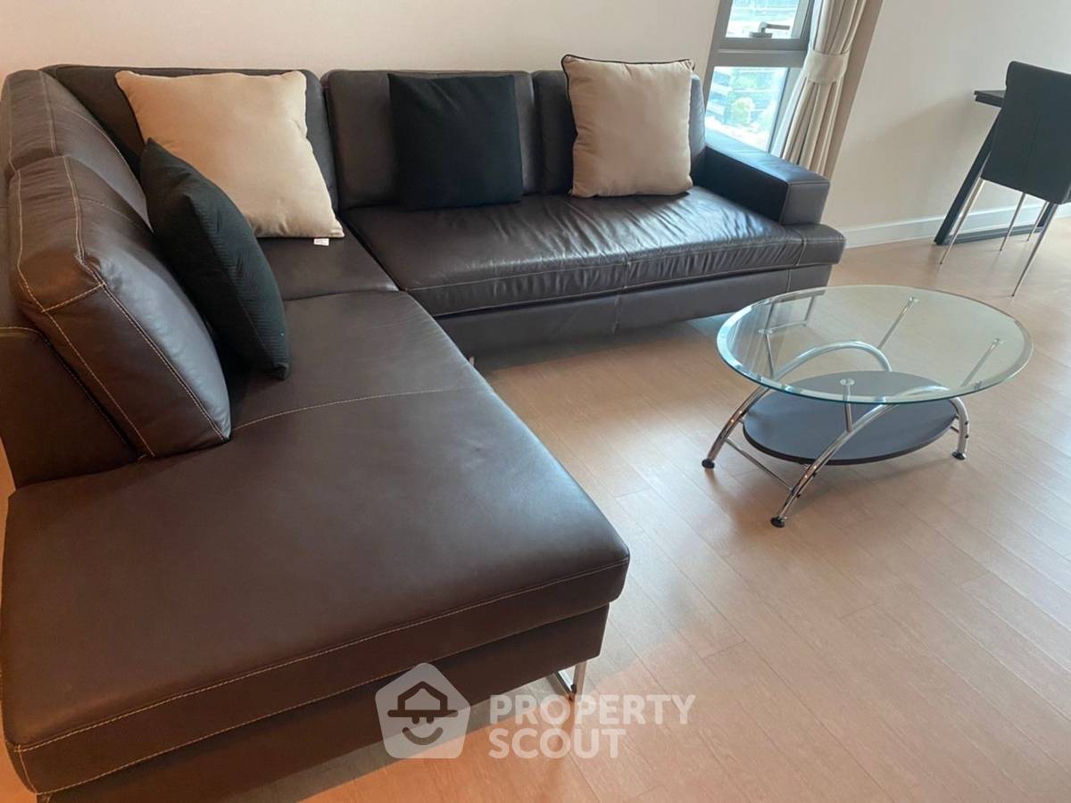 รูป คอนโด 1 ห้องนอน The Room Charoenkrung 30 ชั้น 15 ใกล้ BTS สะพานตากสิน (ID 2725600) - รูปที่ 3/9