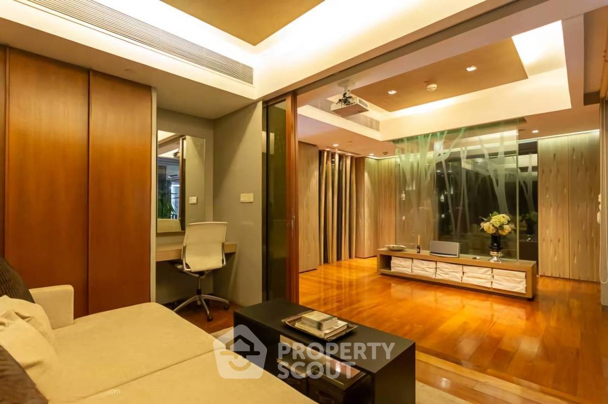 รูป คอนโด 1 ห้องนอน 131 ตร.ม. เดอะ เอ็มไพร์ เพลส 400 ม. ถึง BTS เซนต์หลุยส์ (ID 2738394) - รูปที่ 1/7