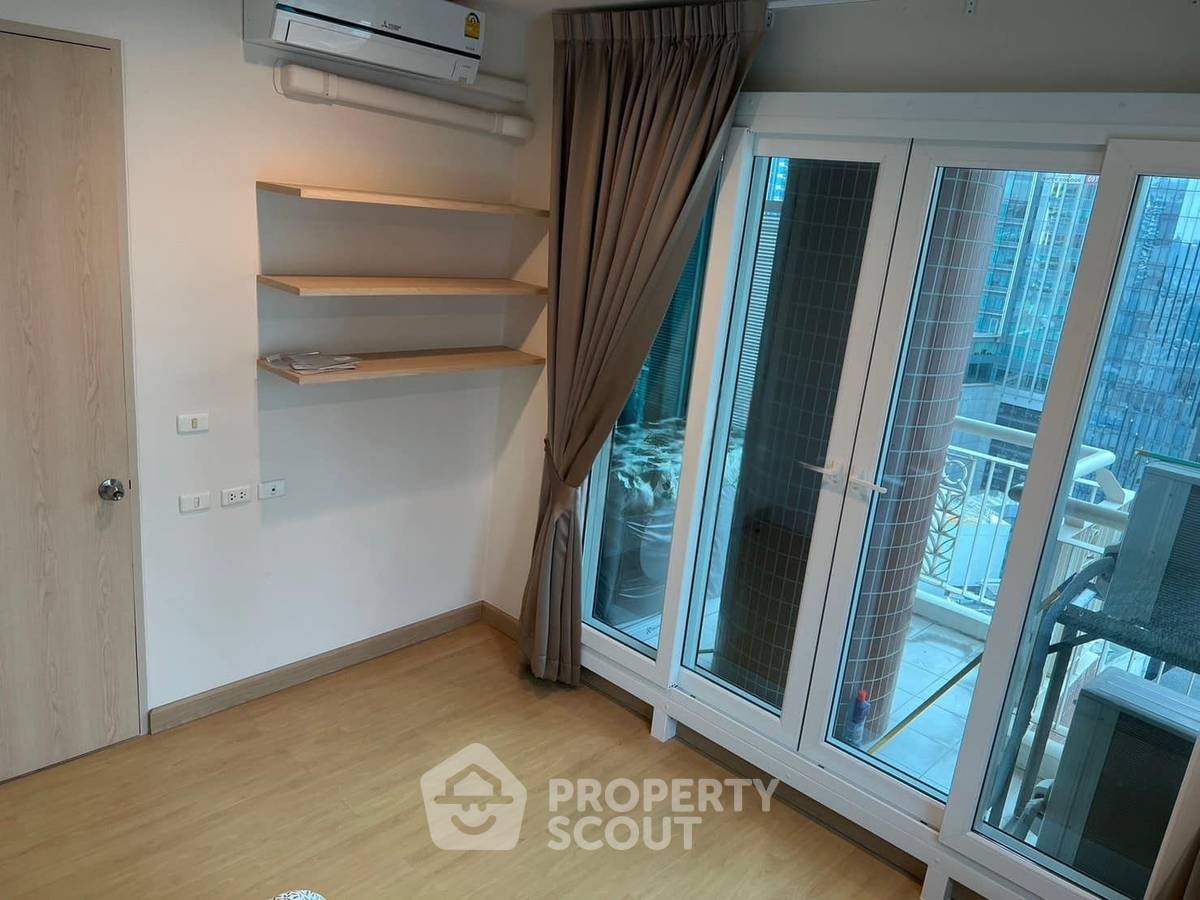 รูป คอนโด 1 ห้องนอน ขนาด 114 ตร.ม. ที่ Citi Smart Sukhumvit 18 ใกล้ BTS อโศก 200 ม. (ID 2735897) - รูปที่ 8/20