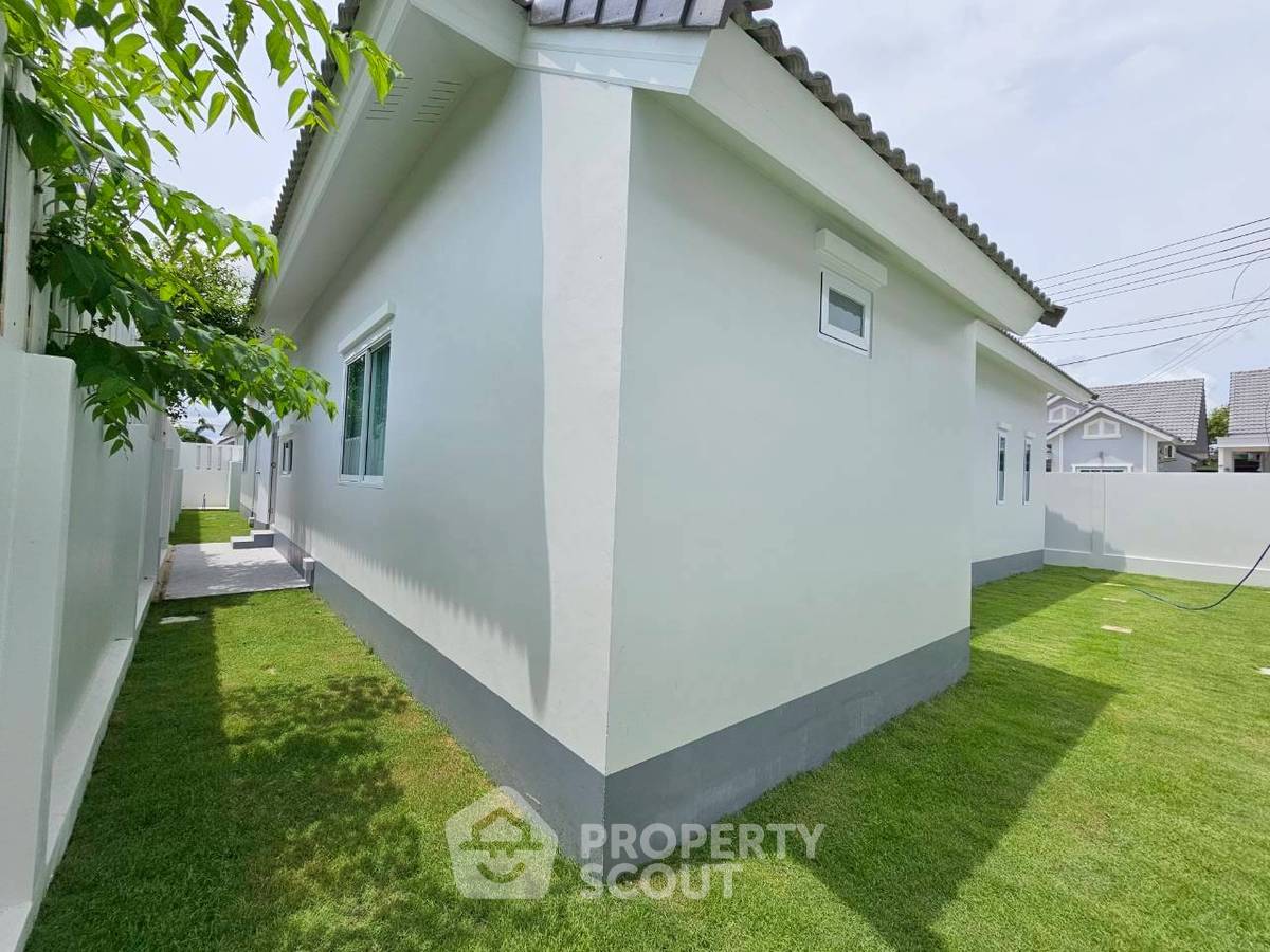 picture Pet-Friendly 3-BR Villa 310 Sqm Near Map Prachan Lake (ID 2738424) - 4/18