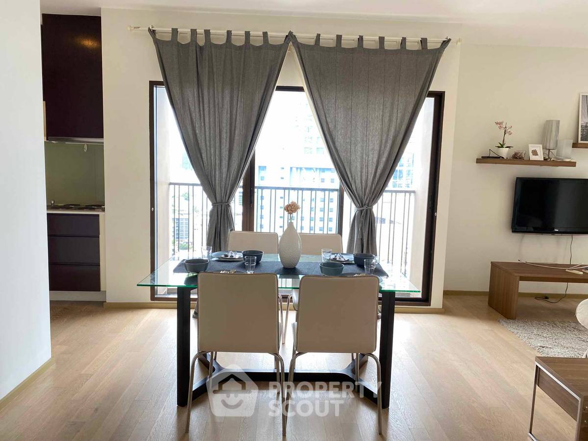 รูป ใกล้ BTS พร้อมพงษ์ เพียง 200 เมตร | 2 ห้องนอน Noble Refine Prompong ชั้น 19 (ID 1913430) - รูปที่ 2/6