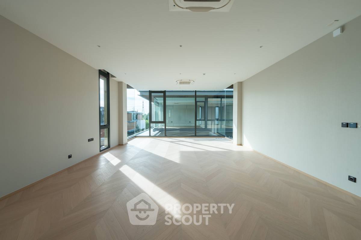 รูป บ้าน 6 ห้องนอน 1,595 ตารางเมตร SONLE RESIDENCES ใกล้ MRT วงศ์สว่าง (ID 2728526) - รูปที่ 8/24