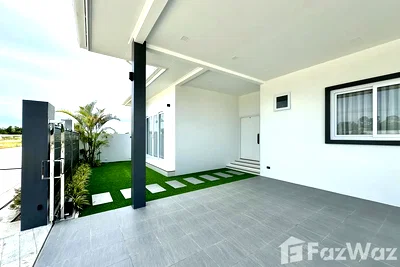 Houses for sale : 3 Bedroom Villa for sale at Huay Yai Park Villas  5685910
