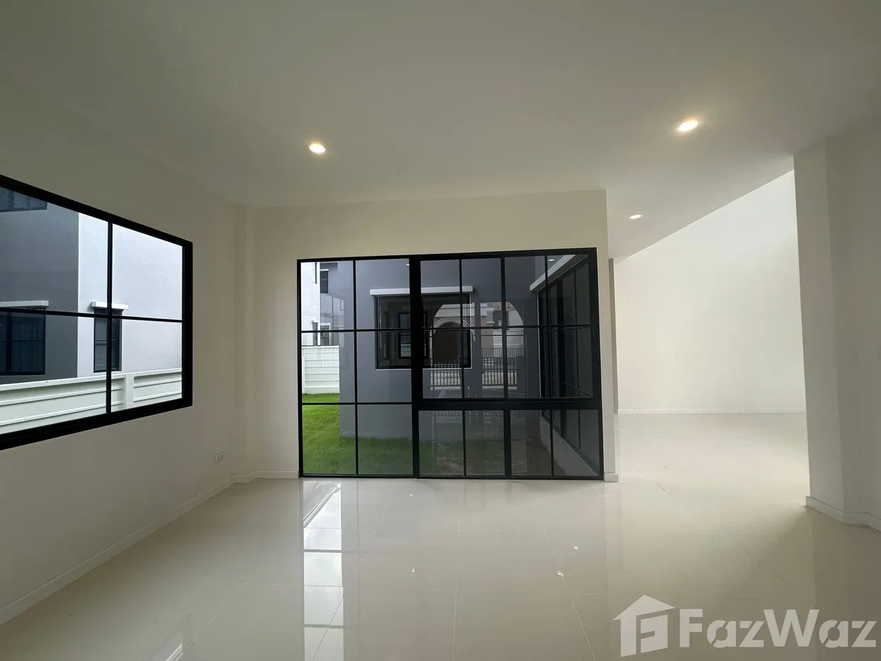 รูป บ้านเดี่ยวให้เช่า 3 ห้องนอน ในโครงการ คราวน์ เอสเตท ดัลลิช โร๊ด 5629576 - รูปที่ 16/24