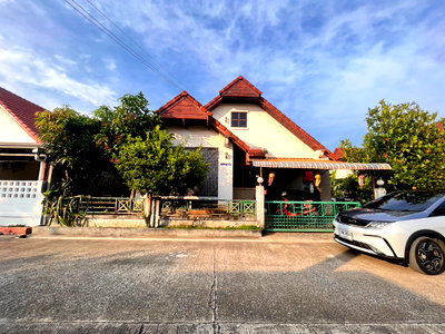 Houses for sale Hang Dong Post Office : 🏡For Sale! Baan Rachavarin Sanphakwan, Prime Location 59 Sqw. 140 Sqm. 1.79M THB 📞063-6649056