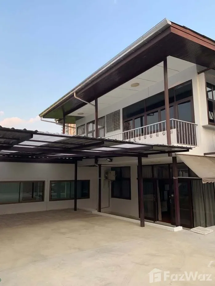 รูป บ้านเดี่ยวให้เช่า 5 ห้องนอน ใน บางจาก, กรุงเทพมหานคร 6115712 - รูปที่ 1/12