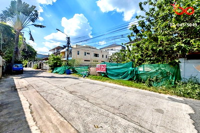 ที่ดิน ถนนสุคนธสวัสดิ์ : ขายที่ดิน 100 ตร.ว. ถมแล้ว ลาดพร้าววังหิน 16 - โชคชัย4 ซอย 27  ใกล้รถไฟฟ้า สายสีเหลือง