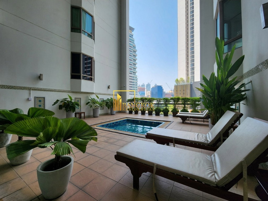 picture Royal Castle | Expansive 3 Bedroom Condo With Large Terrace - BR2842CD - 27/36