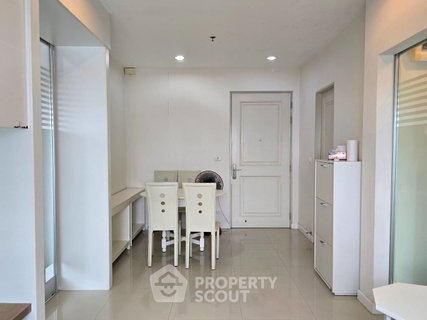 คอนโด 1 ห้องนอน ชั้น 20 ขนาด 48 ตร.ม. Q House Sathon ใกล้ BTS กรุงธนบุรี 100 ม. (ID 2733893)
