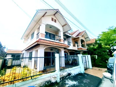 ขายบ้านแฝด : ขายบ้านแฝด เอ.ซี.เฮ้าส์ 3ลำลูกกา คลอง 4 ราคาดีสุดในโครงการ เดินทางสะดวก ใกล้ตลาด ห้างสรรพสินค้า ร.ร แย้มสะอาด