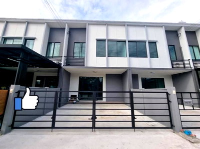 ทาวน์โฮมให้เช่า : เช่าบ้าน Pleno Bangna-Onnut/พลีโน่บางนา-อ่อนนุช (HR6811022)  ID Line : @baan88