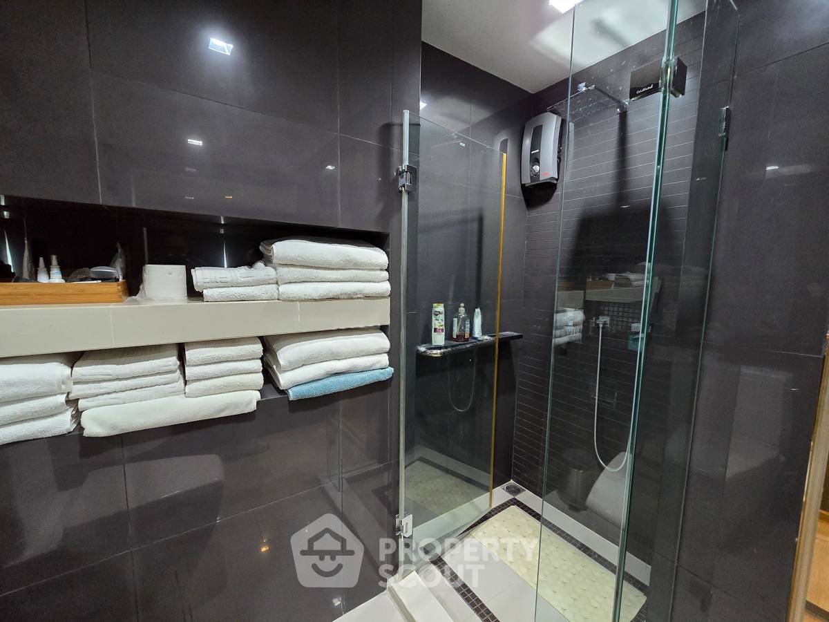 รูป คอนโด 2 ห้องนอน Rhythm Sathorn ชั้น 35 ใกล้ BTS สะพานตากสิน 300 ม. (ID 2746739) - รูปที่ 14/18