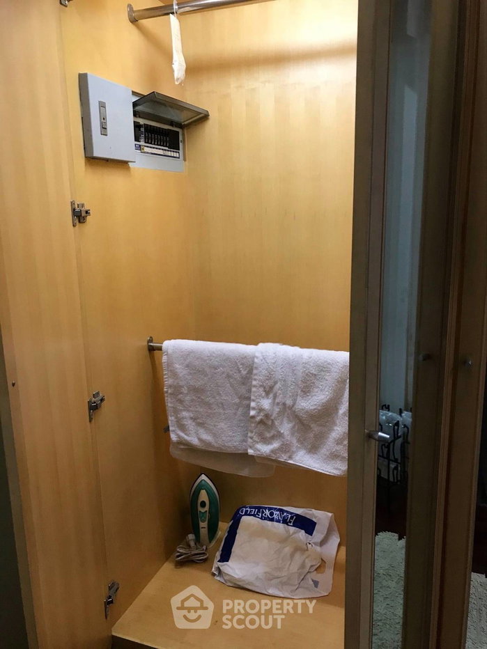 picture High-Floor 1-BR 42 Sqm For Sale, President Place, Near BTS Chit Lom 200m (ID 2745973) - 7/12