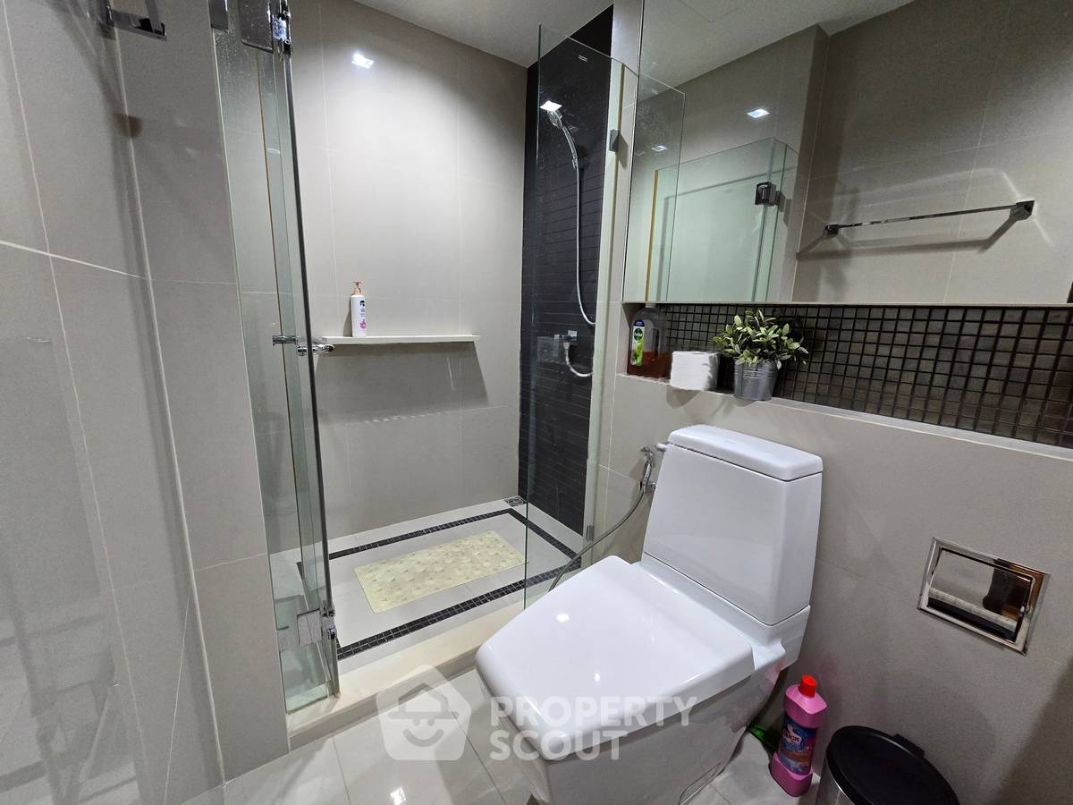 รูป คอนโด 2 ห้องนอน Rhythm Sathorn ชั้น 35 ใกล้ BTS สะพานตากสิน 300 ม. (ID 2746739) - รูปที่ 16/18
