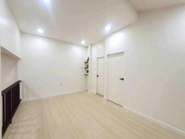 รูป อีสต์วูด พาร์ค อ่อนนุช 36 ห้อง Duplex 2 ห้องนอน ขนาดใหญ่ ใกล้ BTS & MRT เดินทางสะดวก - รูปที่ 9/10