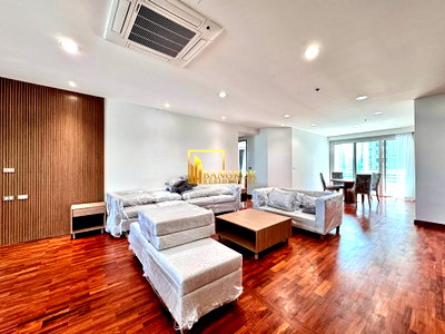 Apartment building for rent Srinakharinwirot University Prasanmit Campus : Bright & Airy 4 Bedroom Luxury Apartment in Phrom Phong - BR21229AP