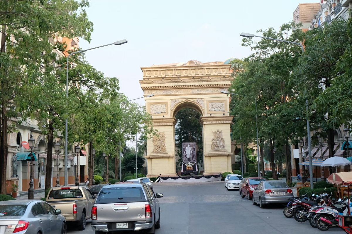 รูป 🔥ขายถูกสุดในโครงการ🔥ฌ็องเซลิเซ่ ศรีสมาน Champs Elysees Srimarn - รูปที่ 2/4