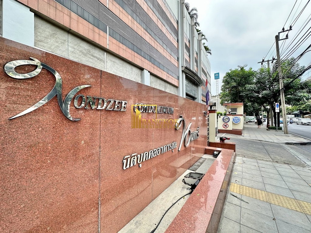 picture Nondzee Condominium | Spacious 3 Bed Duplex Condo in Sathorn - BR14605CD - 46/46