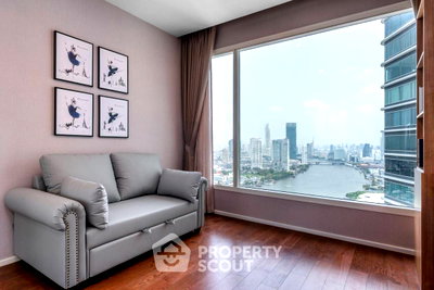 Condos for sale : 25th-Floor 3-BR 160 Sqm Condo At Menam Residences (ID 2725245)