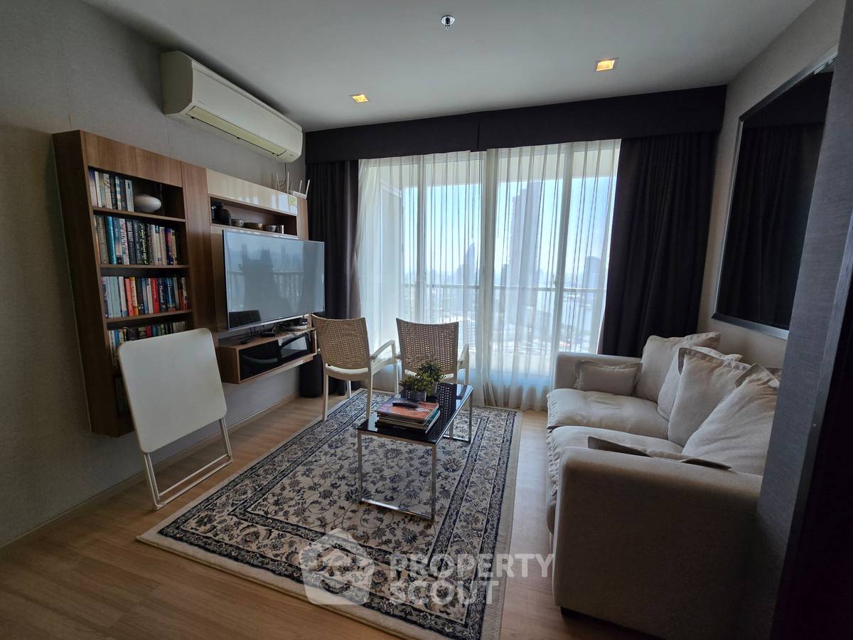 รูป คอนโด 2 ห้องนอน Rhythm Sathorn ชั้น 35 ใกล้ BTS สะพานตากสิน 300 ม. (ID 2746739) - รูปที่ 1/18