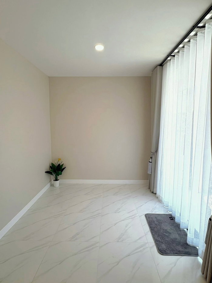 picture Fully Renovated & Extended Home – Move-in Ready! (On 148 Square meter Land) - 5/19