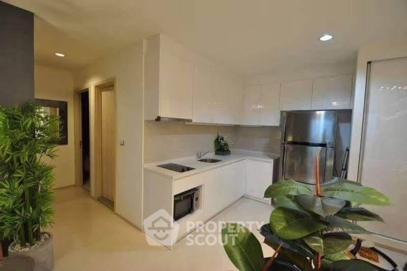 รูป ราคาดี 2 ห้องนอน Rhythm Sukhumvit 42 ชั้น 35 ใกล้ BTS เอกมัย 200 ม. (ID 2746328) - รูปที่ 7/18