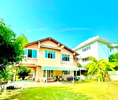 เช่าบ้านเดี่ยว ถนนเพชรบุรี กรุงเทพฯ : บ้านเดี่ยว 2ชั้น 4 นอน MRTเพชรบุรี 2.16กม. 3 น้ำ รักสัตว์ BTSทองหล่อ 2.49กม ศูนย์วิจัย 50 ตร.ว..บ้านเดี่ยวสุดหรู BTSเอกมัย พระราม 9