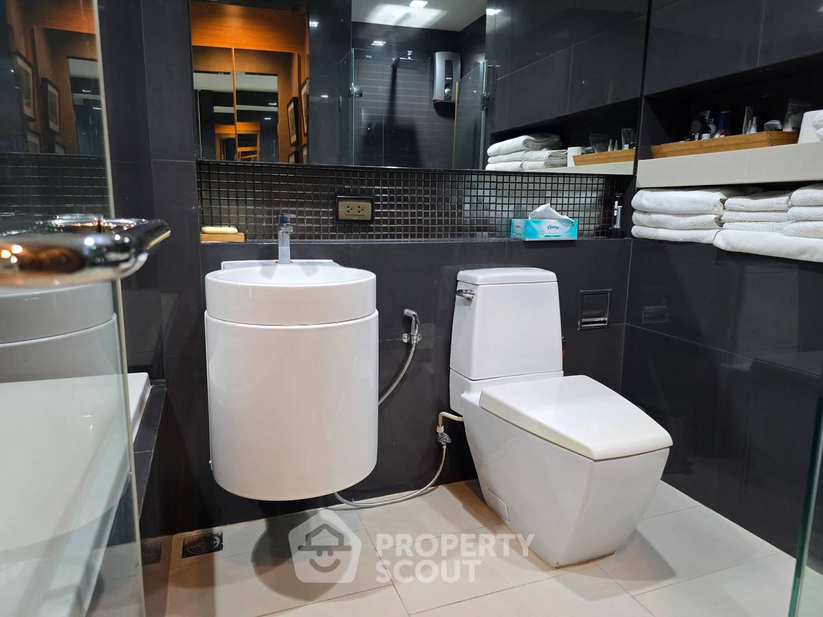 รูป คอนโด 2 ห้องนอน Rhythm Sathorn ชั้น 35 ใกล้ BTS สะพานตากสิน 300 ม. (ID 2746739) - รูปที่ 13/18