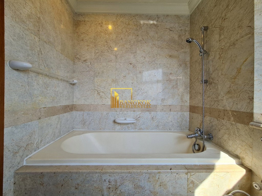 รูป All Seasons Mansion | Elegant 3 Bedroom Condo in Phloenchit - BR4167CD - รูปที่ 14/43