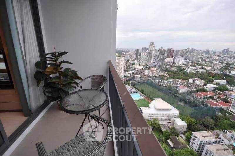 รูป ราคาดี 2 ห้องนอน Rhythm Sukhumvit 42 ชั้น 35 ใกล้ BTS เอกมัย 200 ม. (ID 2746328) - รูปที่ 4/18