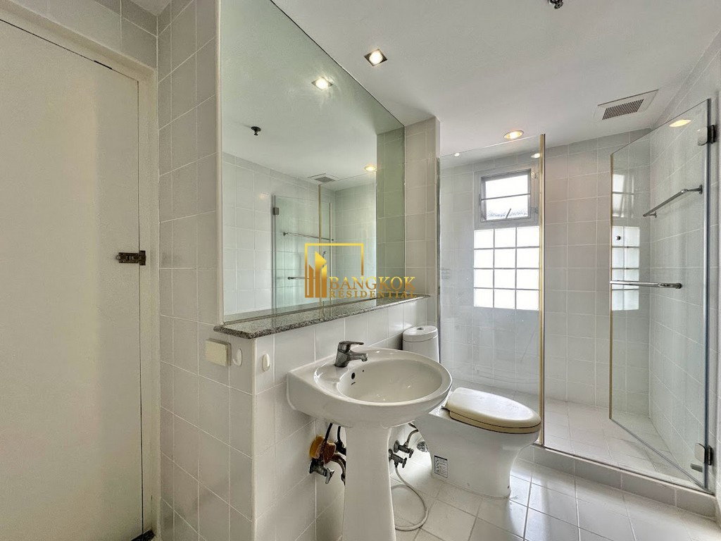 picture Nondzee Condominium | Spacious 3 Bed Duplex Condo in Sathorn - BR14605CD - 28/46