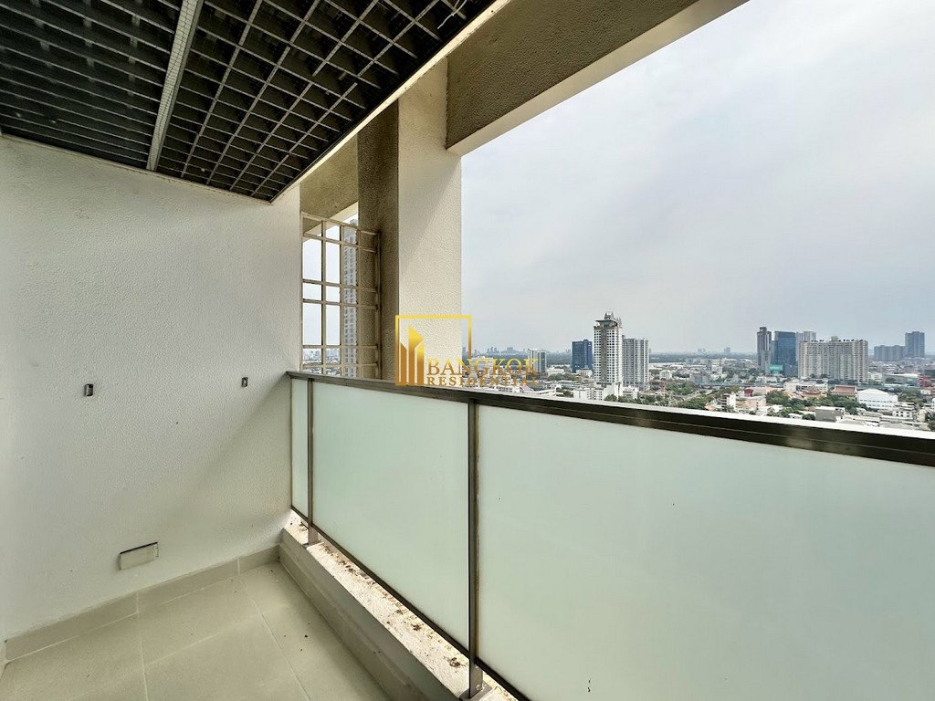picture Nondzee Condominium | Spacious 3 Bed Duplex Condo in Sathorn - BR14605CD - 29/46