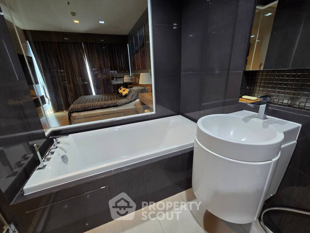 รูป คอนโด 2 ห้องนอน Rhythm Sathorn ชั้น 35 ใกล้ BTS สะพานตากสิน 300 ม. (ID 2746739) - รูปที่ 12/18