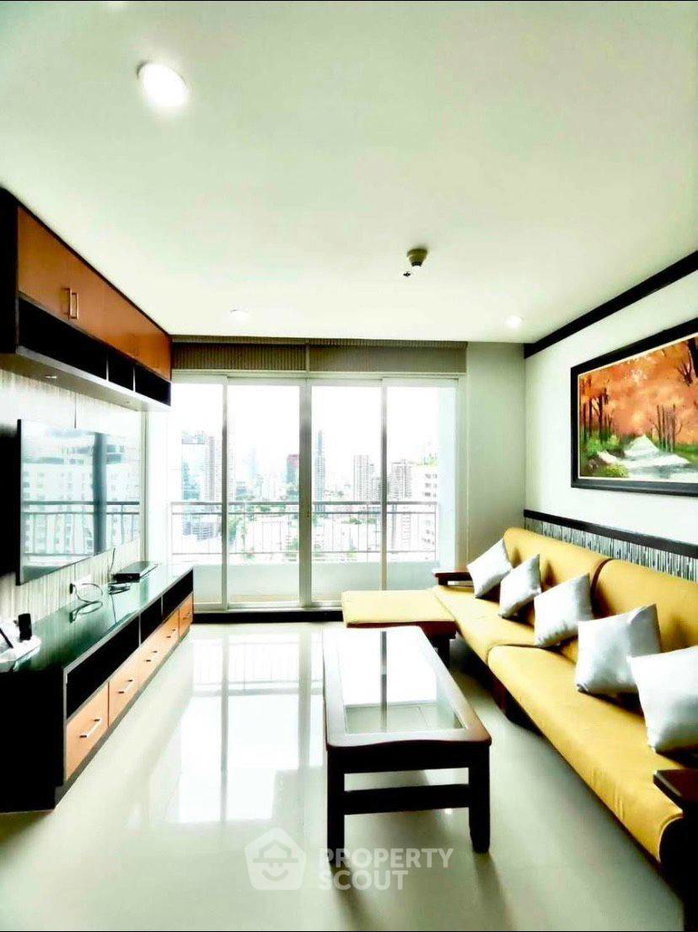picture Well-Priced 3-BR 130 Sqm, 28th Floor at Circle Condominium | MRT Phetchaburi (ID 2737857) - 2/13