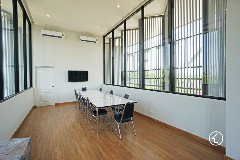 รูป ขาย บ้านหลังมุม Centro จตุโชติ-รามอินทรา พื้นที่กว้าง ต่อเติมได้ตามใจ! สนใจโทร 082-641-4199 - รูปที่ 10/13