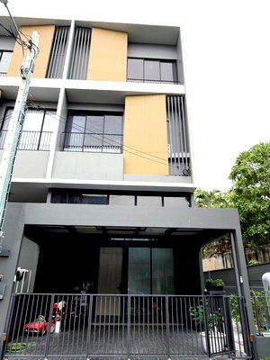 Home office for sale : 4-story townhome for sale, corner house, Nue Cove North Ratchapruek Village, Nue Cove North Ratchapruek, next to Lotus North Ratchapruek.