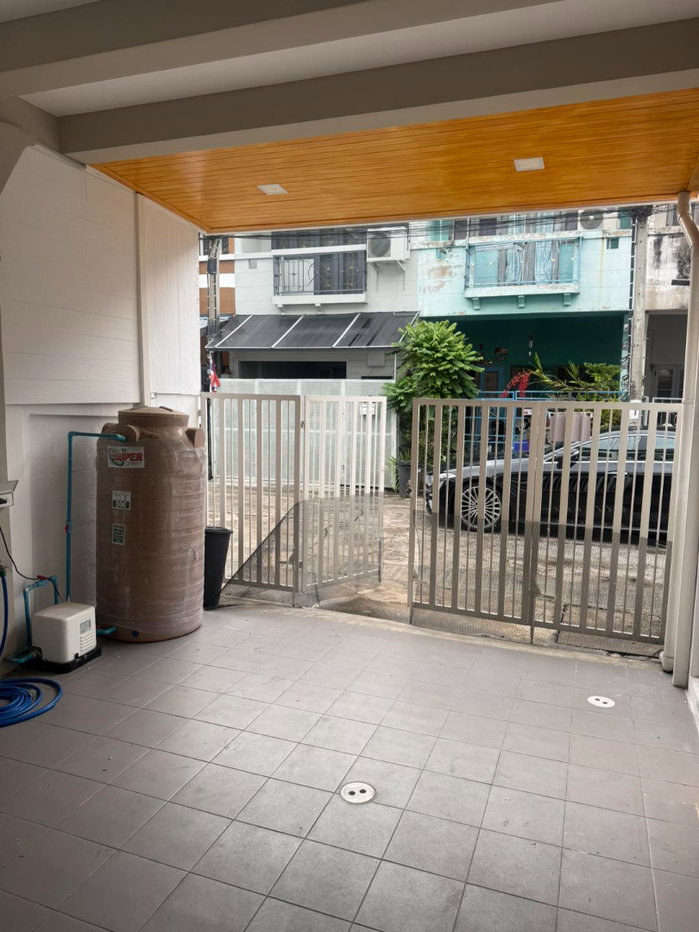 picture ✅ 2-Storey Townhouse, Great Price with Free Transfer, Prime Kanchanaphisek Location Near MRT Khlong Bang Phai ✅ Bua Thong Thani Park  - 21/23