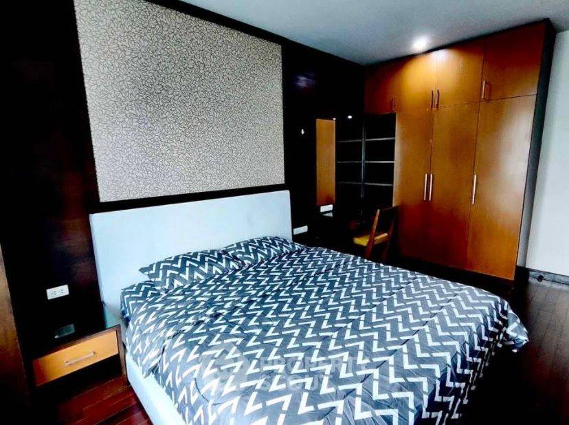 picture Well-Priced 3-BR 130 Sqm, 28th Floor at Circle Condominium | MRT Phetchaburi (ID 2737857) - 8/13