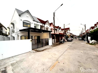 ทาวน์โฮม ถนนพรประภานิมิต : ขาย | ทาวน์เฮาส์ 2 ชั้น หลังริม – สยามคันทรีคลับ พัทยา