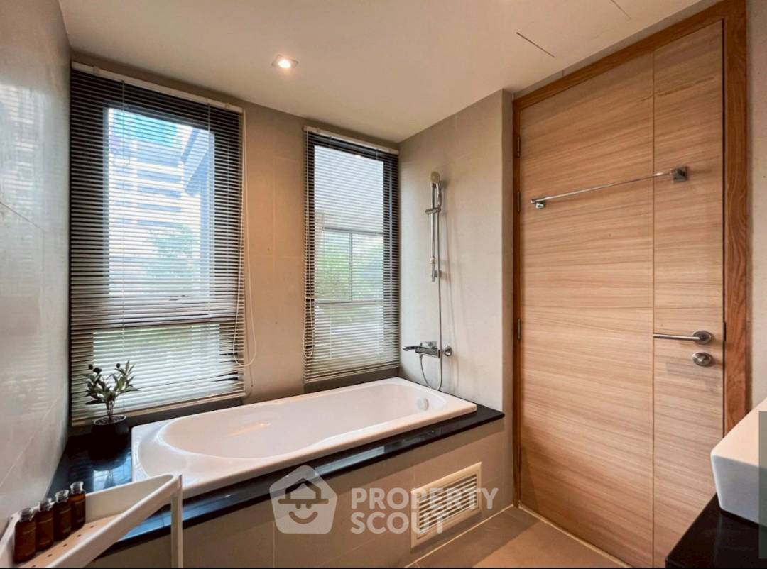 รูป คอนโด 2 ห้องนอน ใกล้ BTS ทองหล่อ 400 ม. โครงการ Socio Reference 61 (ชั้น 2) (ID 2365418) - รูปที่ 15/20