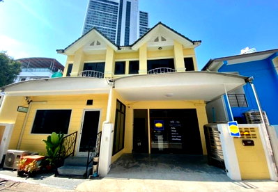 บ้านเดี่ยว ดิ เอ็มควอเทียร์ : LTH6096 – Single House FOR SALE in Phrom Phong 10 beds 6 baths size 54 Sq.W. Nearby BTS Phrom Phong station ONLY 38 MB