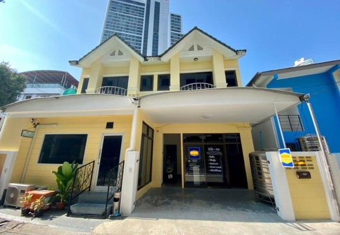 LTH6096 – Single House FOR SALE in Phrom Phong 10 beds 6 baths size 54 Sq.W. Nearby BTS Phrom Phong station ONLY 38 MB