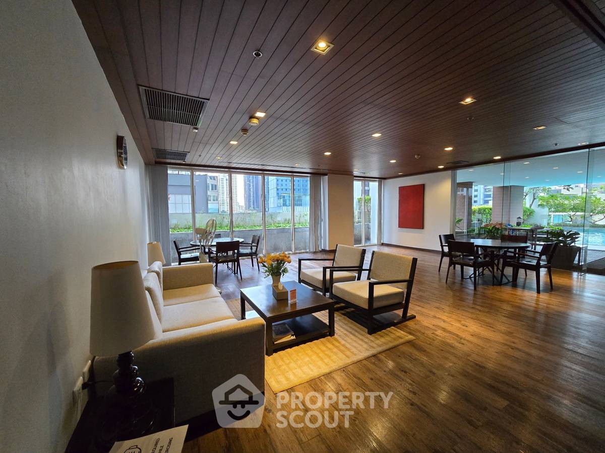 รูป คอนโด 1 ห้องนอน 60 ตร.ม. ศิริ เรสซิเดนซ์ สุขุมวิท สูง 25 ชั้น ใกล้ BTS พร้อมพงษ์ 200 ม. (ID 2749258) - รูปที่ 3/5