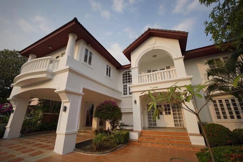 LTHC6794 – House FOR RENT in Bearing 4 beds 5 baths 800 sq.M.Near Bearing station ONLY 100k/month